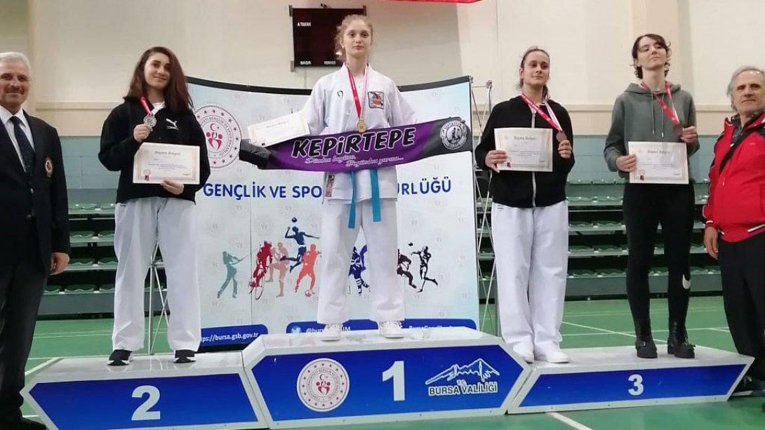 Abidin Nesimi Fatinoğlu Anadolu Lisesi Öğrencisi, Türkiye Karate Şampiyonu 2.si Oldu