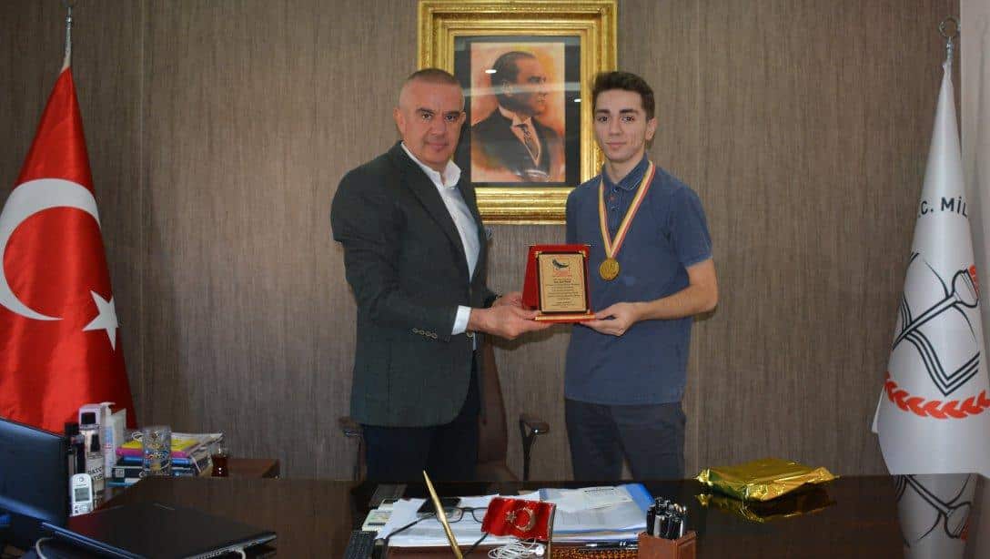 Öğrencimiz Burak HAŞHAŞ'ın 2022 yılı Bilardo branşındaki Dünya Şampiyonluk Başarısı