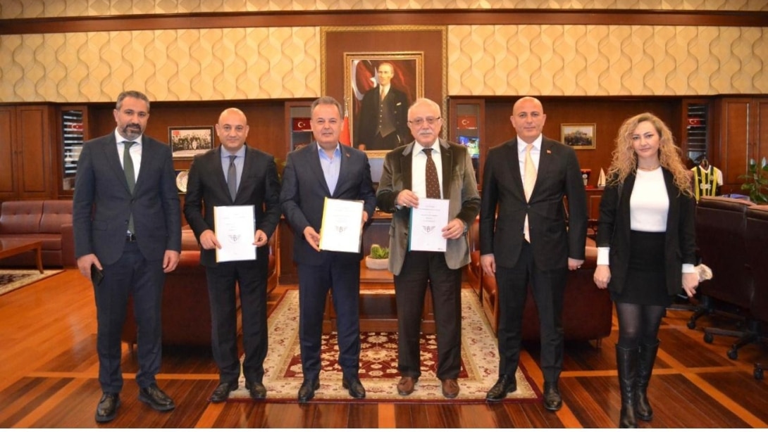 MESLEKİ EĞİTİMDE İŞ BİRLİĞİ: MEGA BASIM İLE PROTOKOL İMZALANDI