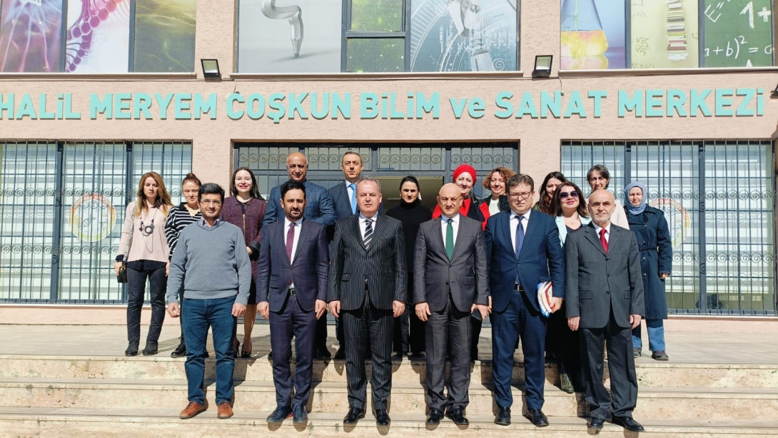 BEYLİKDÜZÜ KAYMAKAMI SAYIN BÜLENT KARACAN İLÇE MİLLİ EĞİTİM MÜDÜRÜMÜZ ZEKERİYA POSTACI VE ŞUBE MÜDÜRÜ ALPER BAYRAM BEYLİKDÜZÜ HALİL MERYEM COŞKUN BİLİM SANAT VE UYGULAMA MERKEZİ'Nİ ZİYARET ETTİ